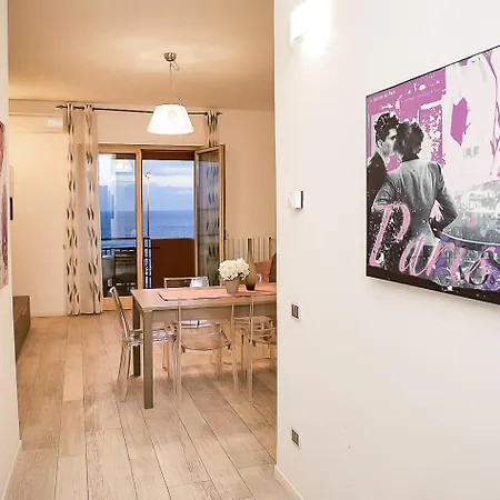 Zenith Con Splendida Vista Mare! *