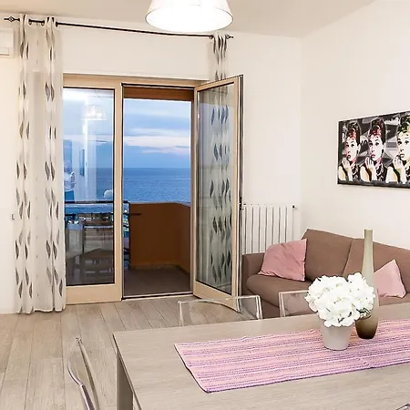 Zenith Con Splendida Vista Mare! * גאליפולי